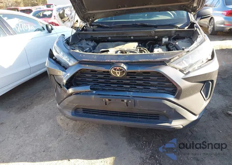 2021 Toyota Rav4 Le z USA, uszkodzony, nr VIN 2T3F1RFV0MC235645